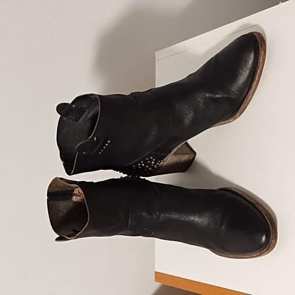Scarpa Heeled Leather Boots - Picture 2 of 7